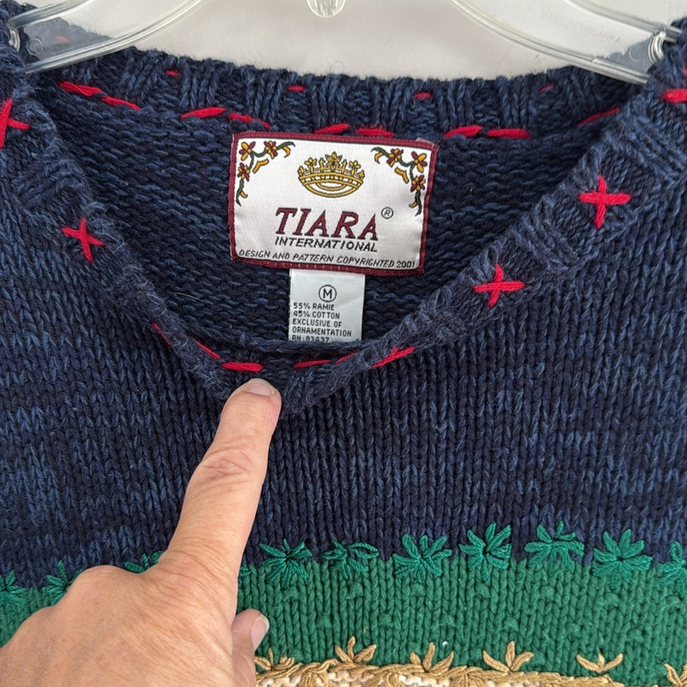 BEAUTIFUL Vintage Tiara Blue Snowman Sweater - Size M - Excellent Condition - Picture 4 of 8